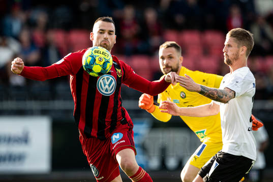 Bläddra bland fler bilder av Fotboll, Allsvenskan, Östersund - Örebro