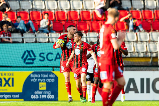 Östersunds Dino Islamovic jublar