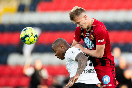 Örebros Carlos Strandberg och Östersunds Erik Haugen