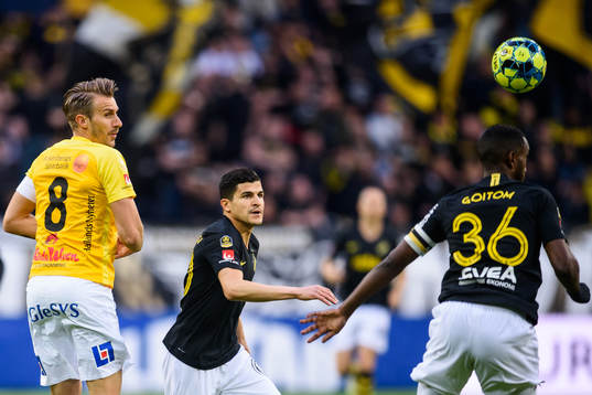 s Tarik Elyounoussi