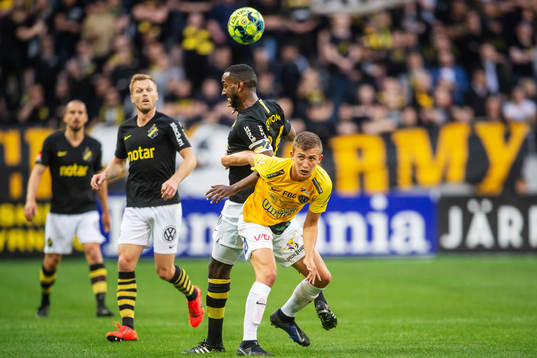 s Henok Goitom  och Falkenbergs John Björkengren
