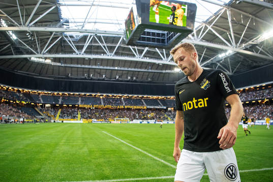 s Sebastian Larsson