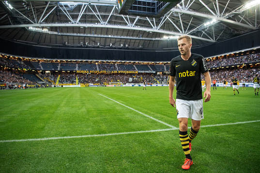 s Sebastian Larsson
