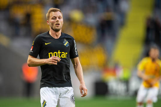 s Sebastian Larsson