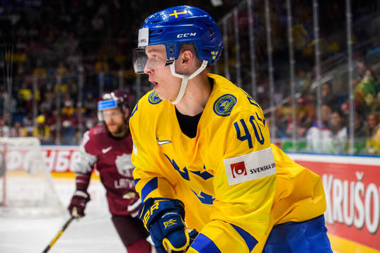 Elias Pettersson of Sweden