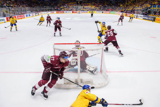 Patric Hörnqvist of Sweden and Oskars Cibulskis of Latvia