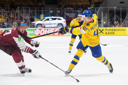 Gints Meija of Latvia and Elias Pettersson of Sweden