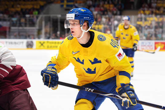 Elias Pettersson of Sweden