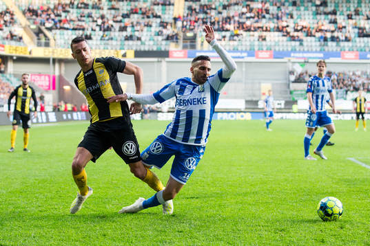 Hammarbys Nikola Djurdjic fäller IFK Göteborgs Sargon