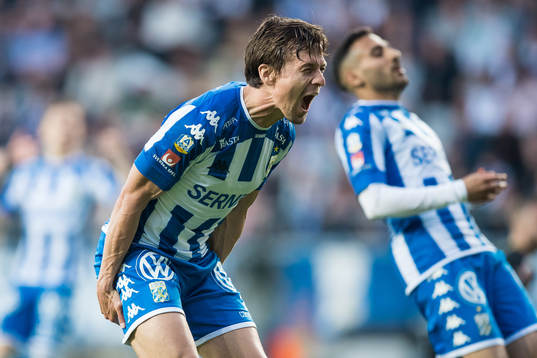 IFK Göteborgs Lasse Vibe reagerar på ett missat avslut