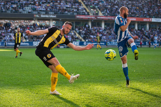 Hammarbys Mats Solheim och IFK Göteborgs Robin Söder