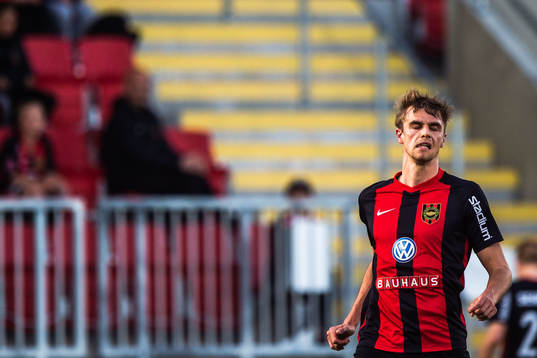 Brommapojkarnas Oscar Pehrsson deppar