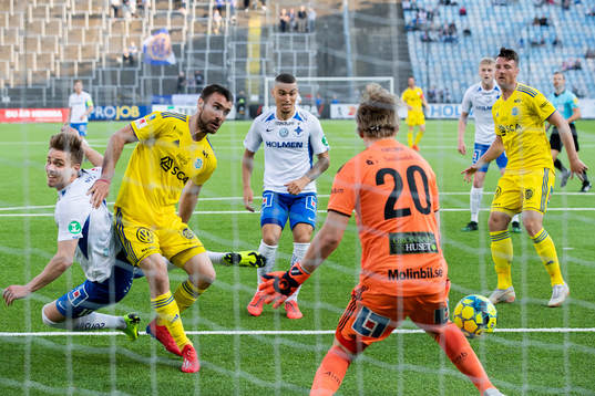 IFK Norrköpings Christoffer Nyman gör 1-0 bakom