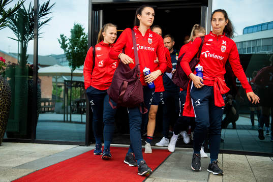 Goalkeeper Oda Maria Hove Bogstad, Ingrid Syrstad Engen and