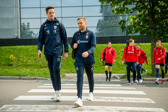 Terje Skeie, head of media of Norway, and Martin Sjögren,
