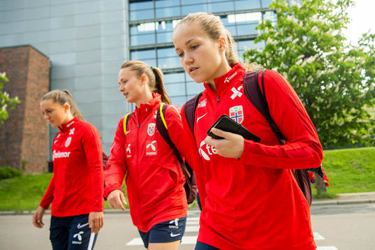 Vilde Bøe Risa, Caroline Graham Hansen and Guro Reiten of