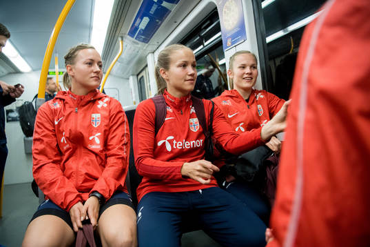 Kristine Minde, Guro Reiten and goalkeeper Oda Maria Hove