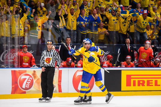 Marcus Pettersson and Erik Gustafsson celebrate the 1-0 goal