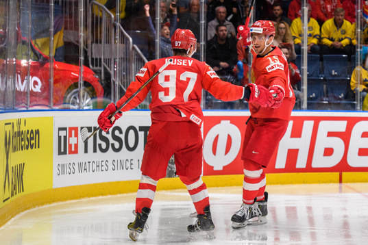 Artyom Anisimov celebrate with Nikita Gusev of Russia