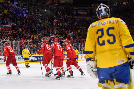 Bläddra bland fler bilder av 2019 IIHF Ice Hockey World Championship, day 12, Sweden - Russia