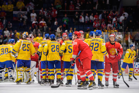 The players of Sweden and of Russia