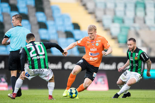 Västerås Simon Johansson mot GAIS Predrag Randelovic och