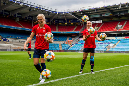 Emilie Nautnes and Maria Thorisdottir of Norway