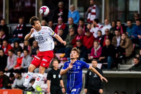 Eirik Mæland of FFK and Steffen Lie Skålevik of Sarpsborg