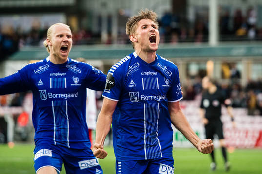 Steffen Lie Skålevik of Sarpsborg 08 celebrates