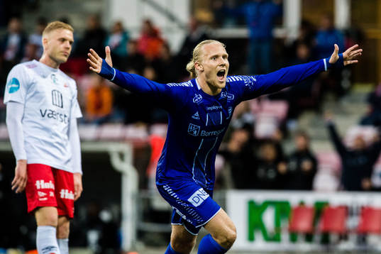 Lars-Jörgen Salvesen of Sarpsborg 08 celebrates