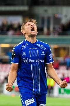 Steffen Lie Skålevik of Sarpsborg 08 celebrates