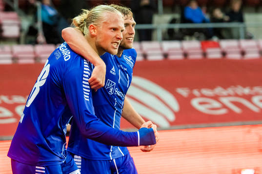 Lars-Jørgen Salvesen of Sarpsborg 08 celebrates