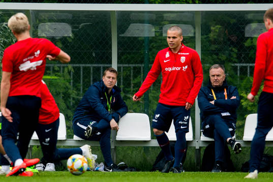 Leif Gunnar Smerud, U21 coach of Norway, and Truls Dæhli