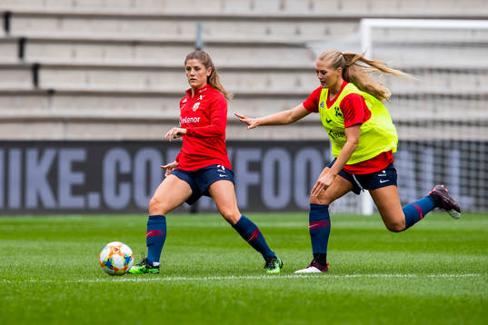 Maren Nævdal Mjelde and Lisa-Marie Karlseng Utland of