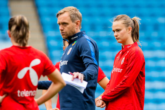 Martin Sjögren, head coach of Norway, and Caroline Graham