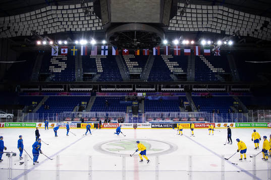 Bläddra bland fler bilder av 2019 IIHF Ice Hockey World Championship, day 14, Sweden, morning skate