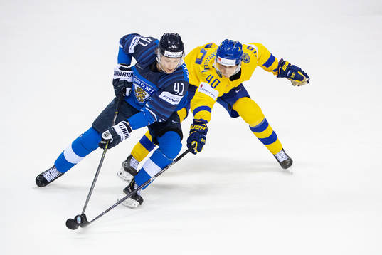 Joel Kiviranta of Finland and Elias Pettersson of Sweden
