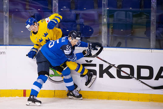 Dennis Rasmussen of Sweden and Atte Ohtamaa of Finland