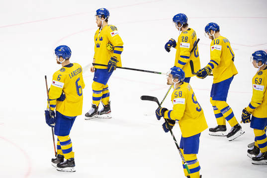 Players of Sweden looks dejected