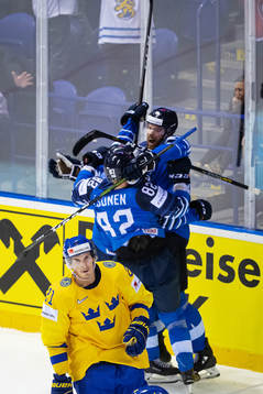 Harri Pesonen, Sakari Manninen, Harri Pesonenand Jani