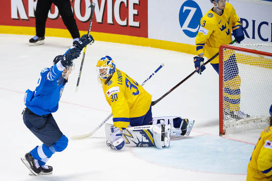 Sakari Manninen of Finland celebrates
