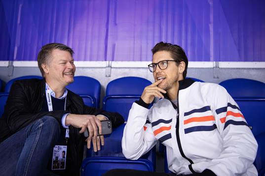 Tomas Pettersson, reporter at Expressen, interviews Jonas