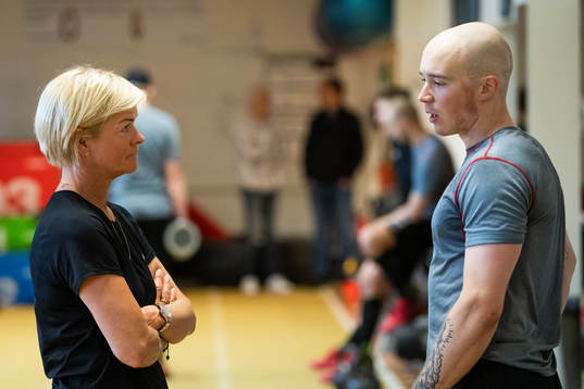Rehabkoordinator Stina Hedin och Joel Mustonen