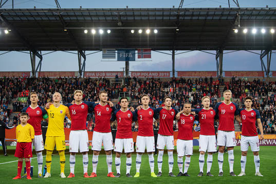 Leo Skiri Østigård, goalkeeper Julian Faye Lund, Tobias