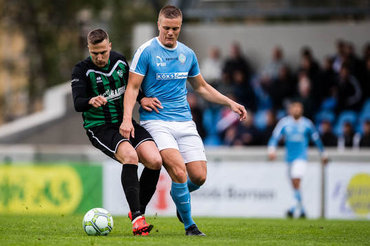 Högaborgs Marcus Krmpotic och Råås Joakim Friedvall