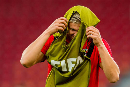 Erling Braut Haaland of Norway warms up