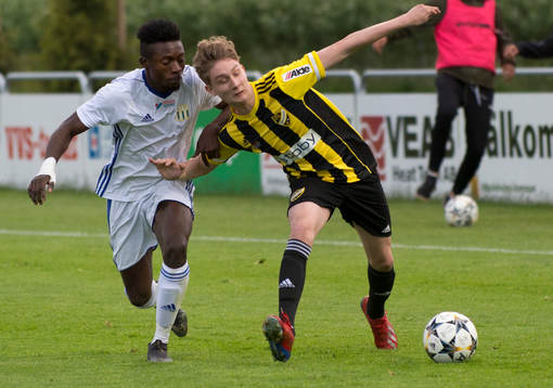 IFK Hässleholms Lucas Johnsson i matchen i division 2