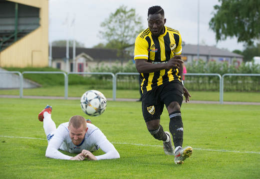IFK Hässleholms Mike Andrew i matchen i division 2 mellan