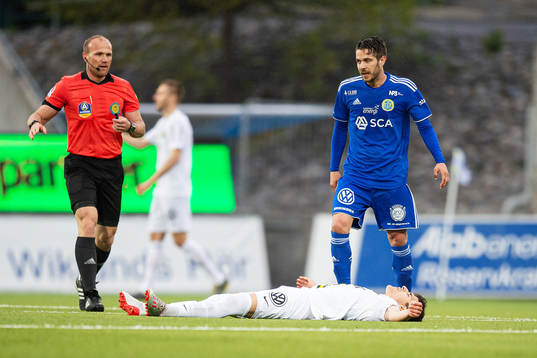 s Tarik Elyounoussi har ont