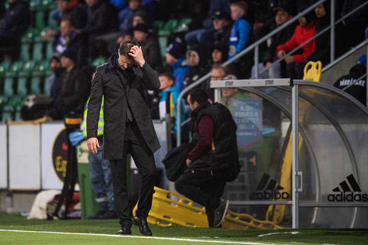 s tränare Rikard Norling deppar